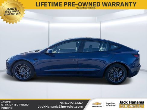 Used 2022 Tesla Model 3 Standard Range RWD image 6