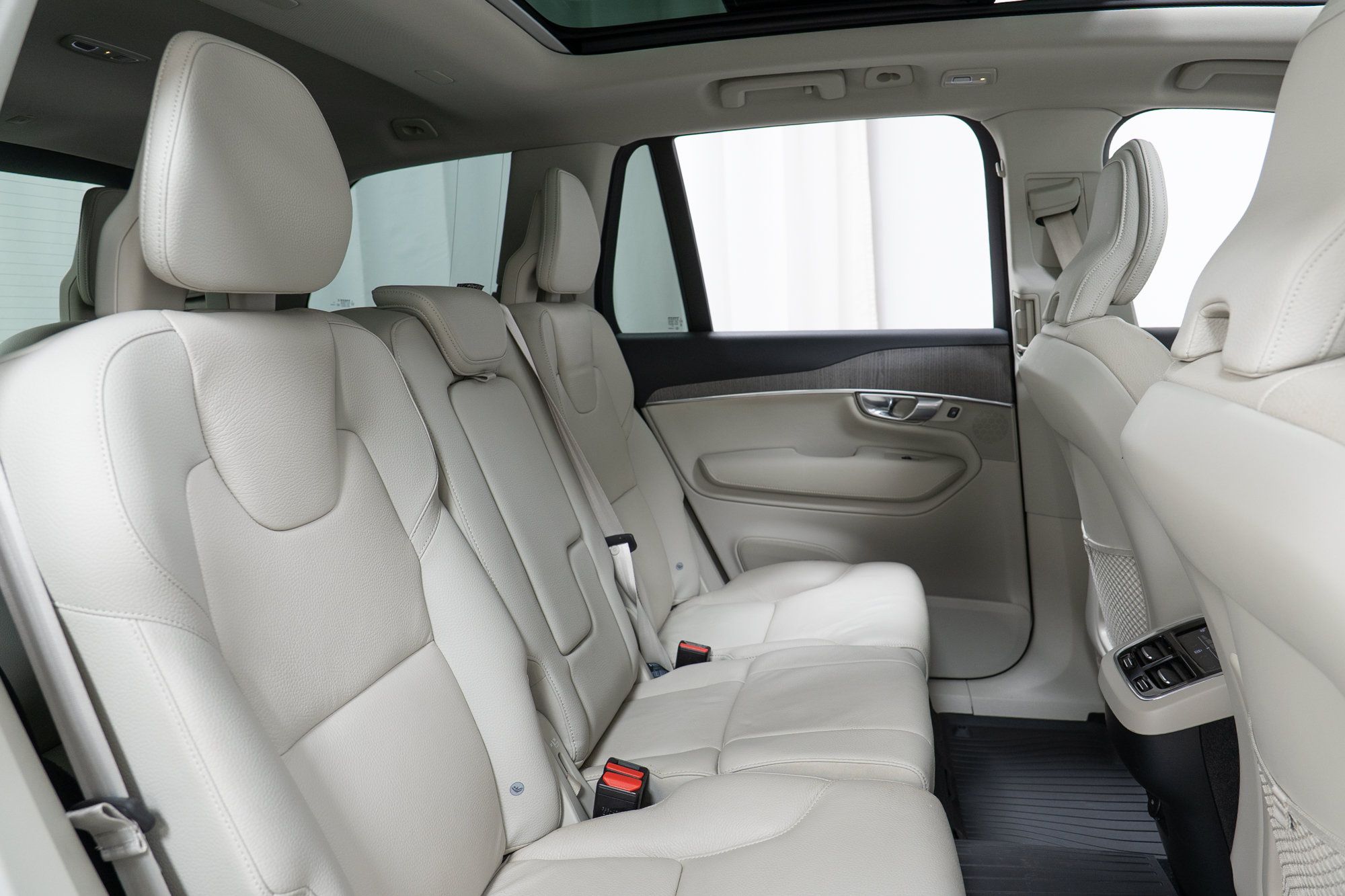 Certified 2023 Volvo XC90 B6 Plus w/ Protection Package Premier AWD/4WD image 24