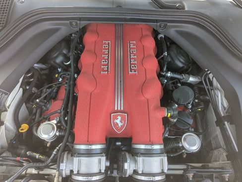 Used 2013 Ferrari California RWD image 45