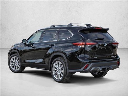 Used 2026 Toyota Highlander Limited AWD/4WD image 13