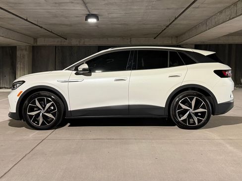 Used 2025 Volkswagen ID.4 Pro S image 2