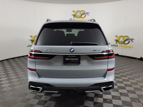 Certified 2025 BMW X7 xDrive40i w/ M Sport Package AWD/4WD image 6