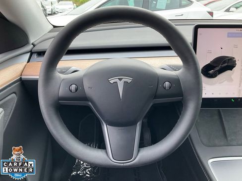 Used 2024 Tesla Model Y Long Range image 38