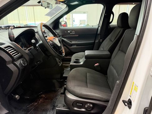 Used 2019 Ford Explorer 4WD Police Interceptor image 12