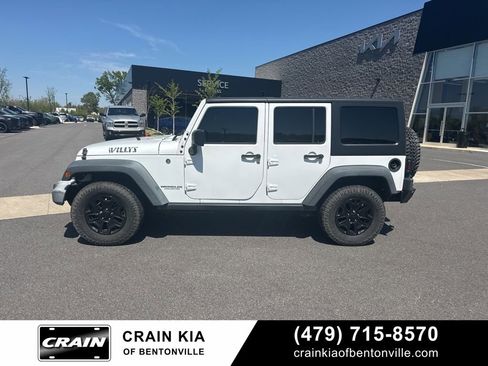 Used 2016 Jeep Wrangler Unlimited Sport image 17