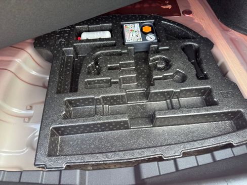 New 2026 Nissan Sentra SR FWD image 17