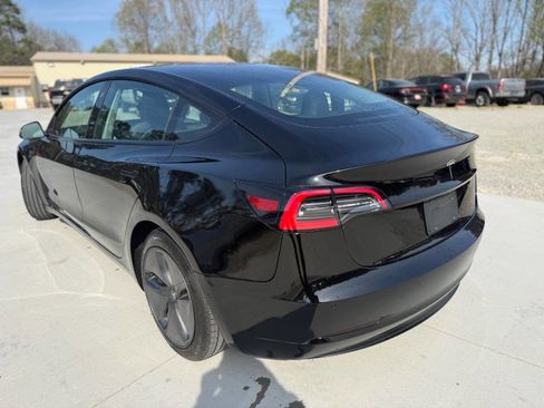 Used 2021 Tesla Model 3 Standard Range Plus RWD image 5