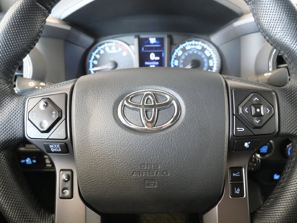 Used 2019 Toyota Tacoma TRD Sport w/ Technology Package AWD/4WD image 18