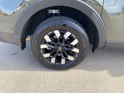 Used 2025 Hyundai Santa Cruz SE image 18