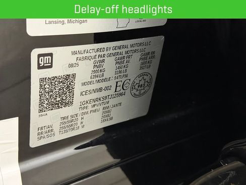 Used 2026 GMC Acadia Denali w/ LPO, Floor Liner Package AWD/4WD image 28