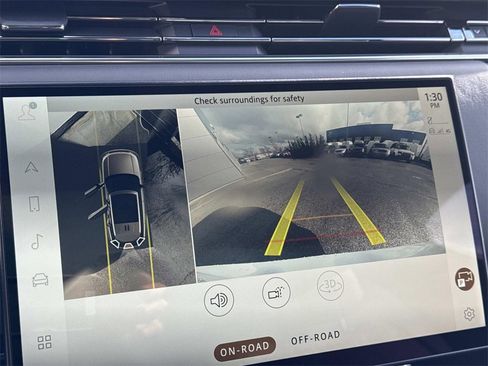 Used 2023 Land Rover Range Rover SE image 24