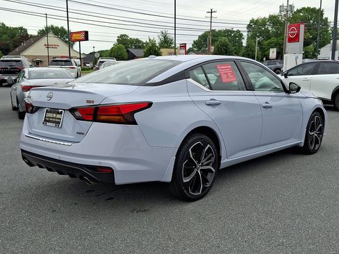 Certified 2023 Nissan Altima 2.5 SR w/ SR Premium Package AWD/4WD image 8