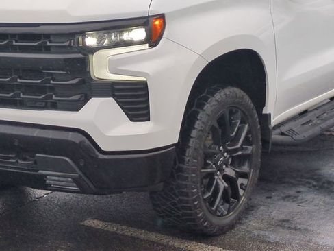 Used 2024 Chevrolet Silverado 1500 LT Trail Boss w/ LT Trail Boss Premium Package image 9