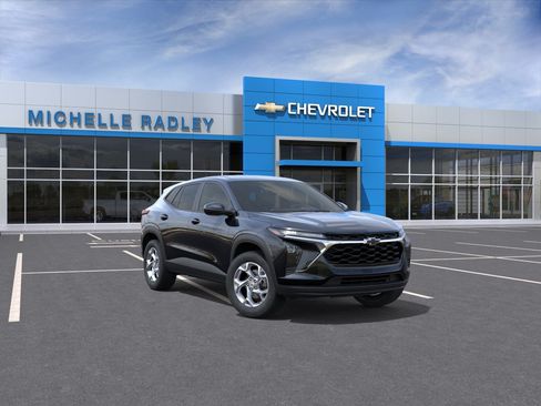 New 2026 Chevrolet Trax LS w/ LS Convenience Package FWD image 1