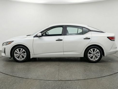 Used 2025 Nissan Sentra S FWD image 5