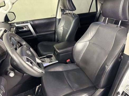 Used 2016 Toyota 4Runner Limited image 19