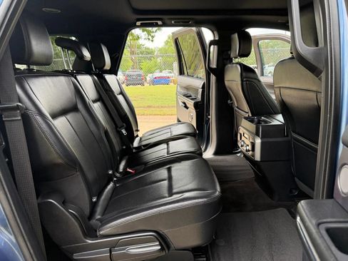 Used 2019 Ford Expedition Max XLT w/ Equipment Group 202A AWD/4WD image 17