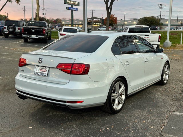 Used 2017 Volkswagen Jetta GLI FWD image 4