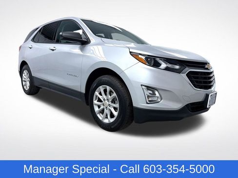 Used 2019 Chevrolet Equinox LS w/ LS Convenience Package AWD/4WD image 1