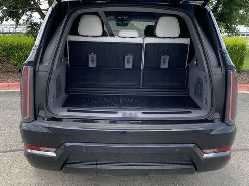 Certified 2026 Cadillac Escalade IQL Sport 1 w/ LPO, Floor Liner Package AWD/4WD image 8