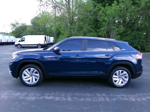 Used 2021 Volkswagen Atlas Cross Sport SE w/ Panoramic Sunroof Package AWD/4WD image 6