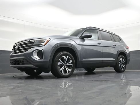 Used 2024 Volkswagen Atlas SE FWD image 26