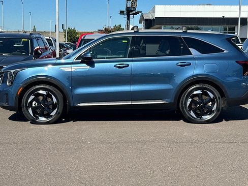 Certified 2025 Kia Sorento EX AWD/4WD image 7