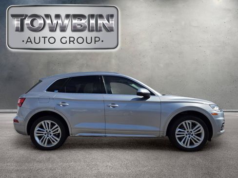 Used 2018 Audi Q5 2.0T Premium Plus w/ Premium Plus Package AWD/4WD image 3