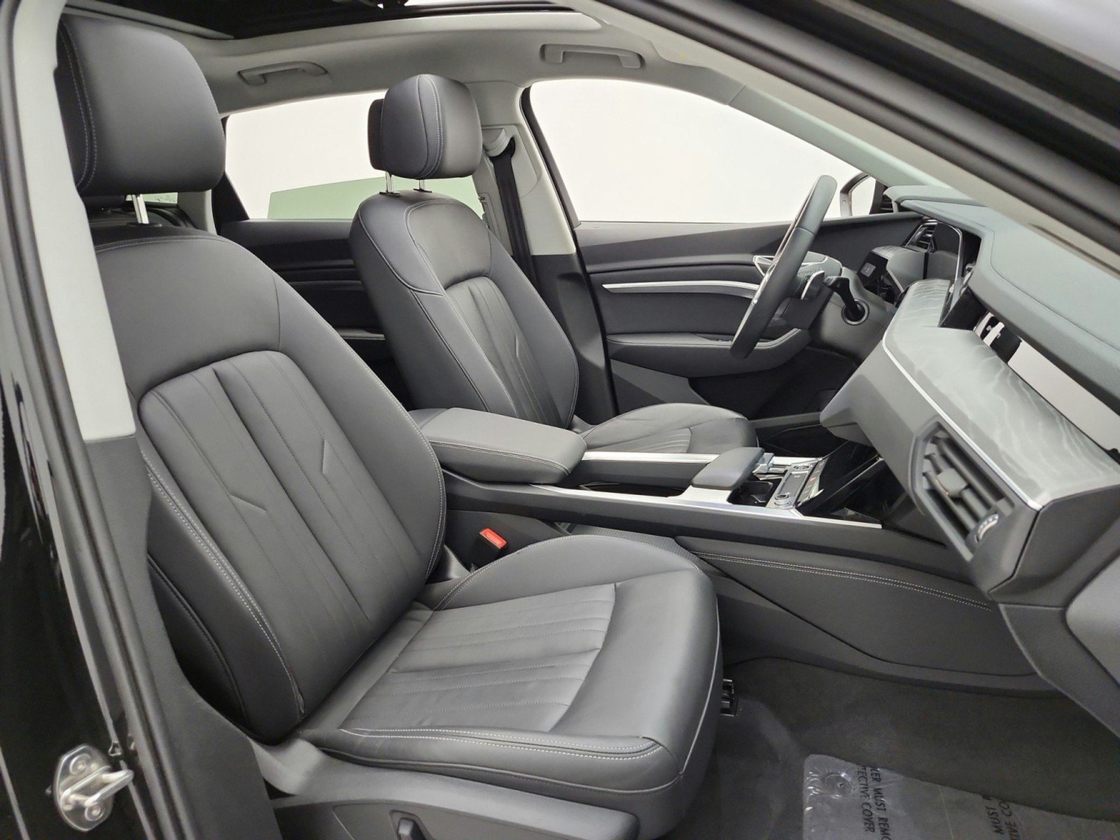 Used 2024 Audi Q8 e-tron Premium AWD/4WD image 20
