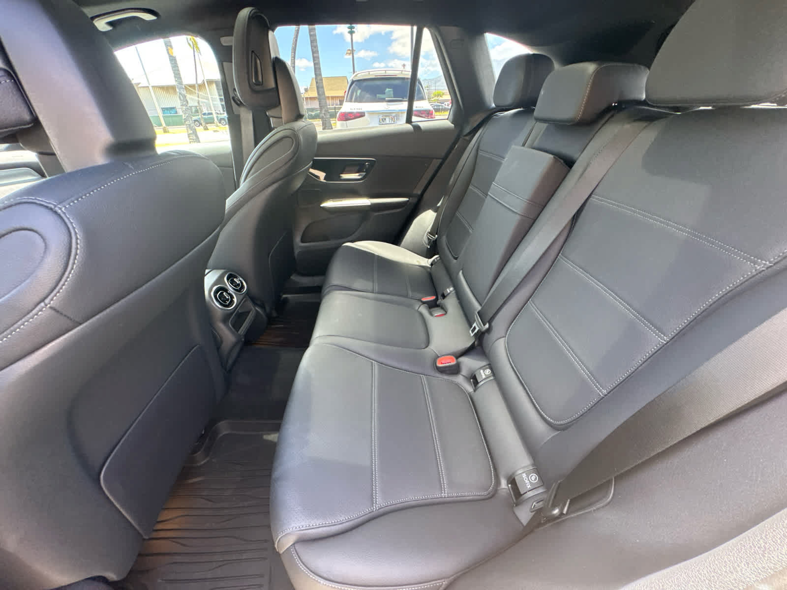 Used 2026 Mercedes-Benz GLC 300 image 19