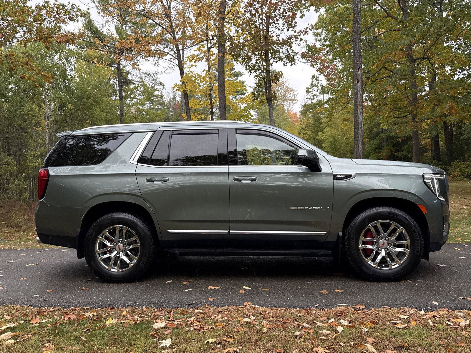 Used 2023 GMC Yukon Denali AWD/4WD image 6