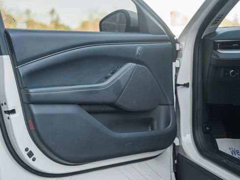 Used 2021 Ford Mustang Mach-E Select image 40