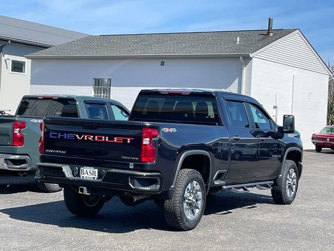 Used 2024 Chevrolet Silverado 2500 Custom w/ Custom Convenience Package AWD/4WD image 17