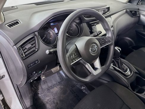 Used 2021 Nissan Rogue Sport S image 22