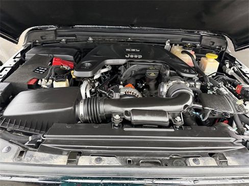 Used 2020 Jeep Gladiator Rubicon image 25
