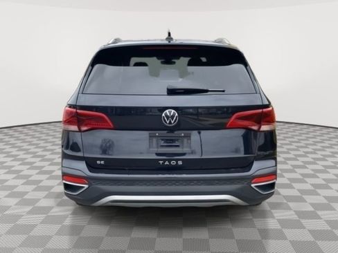 Used 2024 Volkswagen Taos SE FWD image 6