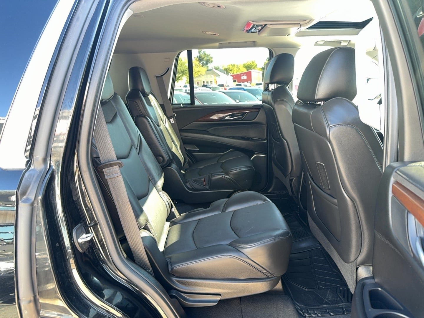 Used 2019 Cadillac Escalade Premium Luxury AWD/4WD image 27