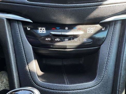 Used 2023 Cadillac XT6 Luxury FWD image 35