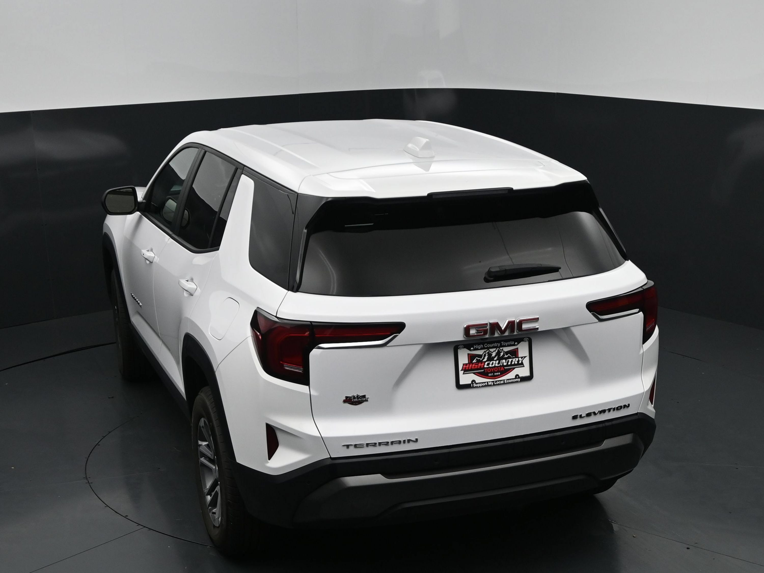 Used 2026 GMC Terrain Elevation FWD image 30