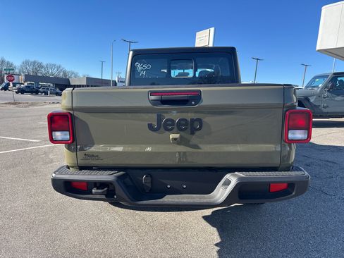 New 2026 Jeep Gladiator Sport image 4