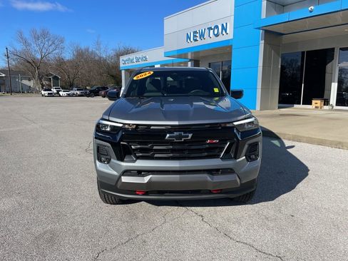 Used 2024 Chevrolet Colorado Z71 w/ Z71 Convenience Package 2 image 2