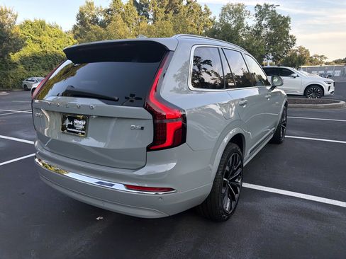 Certified 2026 Volvo XC90 B6 Plus AWD/4WD image 12