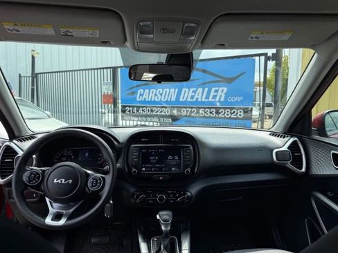 Used 2022 Kia Soul LX w/ Technology Package image 10