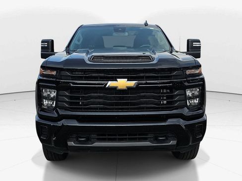 Used 2024 Chevrolet Silverado 2500 Custom w/ Custom Value Package AWD/4WD image 10