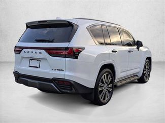 New 2025 Lexus LX 700h Luxury video 2