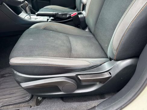 Used 2017 Subaru Crosstrek 2.0i Premium w/ Moonroof Package AWD/4WD image 16