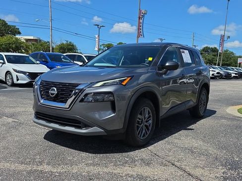 Used 2023 Nissan Rogue S FWD image 8