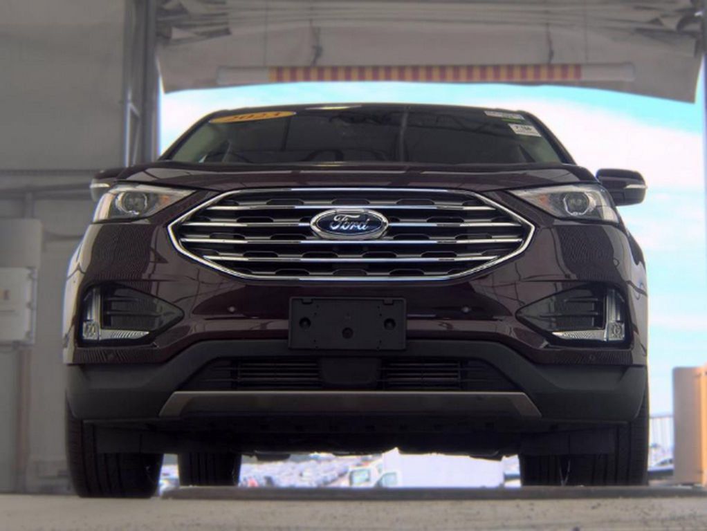 Used 2023 Ford Edge Titanium AWD/4WD image 4