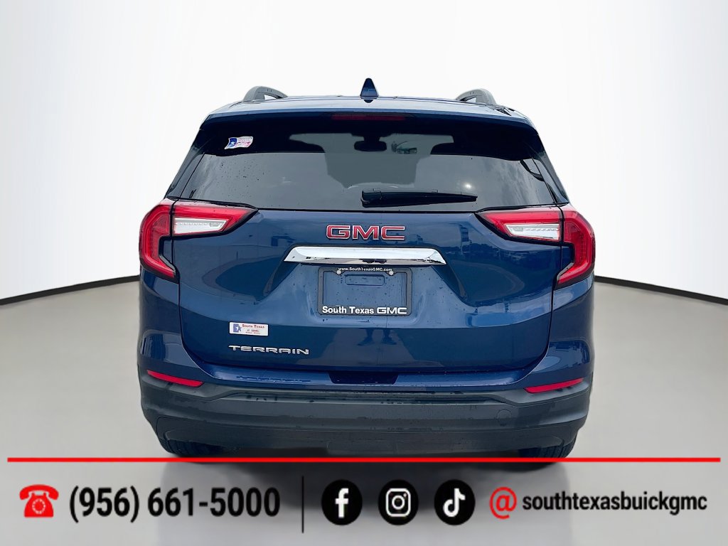 Used 2022 GMC Terrain SLE w/ Driver Convenience Package FWD image 6
