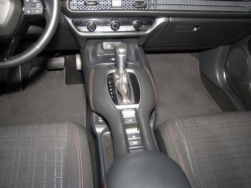 Certified 2026 Honda HR-V Sport image 14